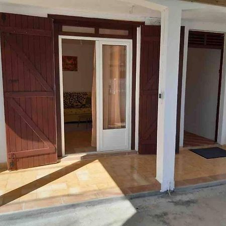 Appartement A Proximite De La Plage Du Bourg ! Sainte-Anne  Exterior foto